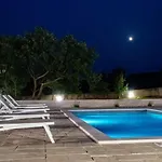 Zen Garden With Heated Pool Posedarje