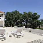 Zen Garden With Heated Pool Posedarje