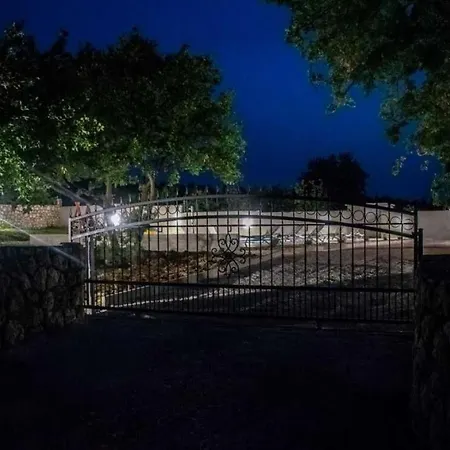빌라 Zen Garden With Heated Pool *