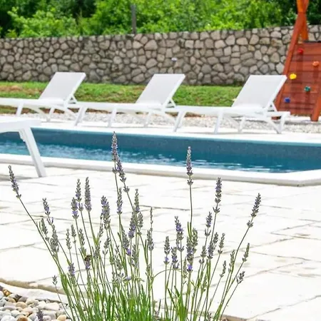 Zen Garden With Heated Pool *
