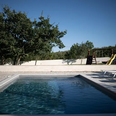 Zen Garden With Heated Pool Posedarje