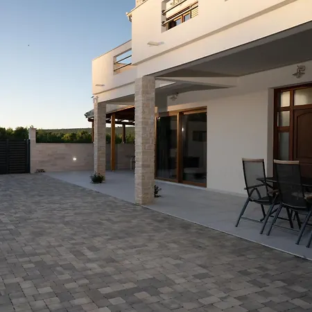 Zen Garden With Heated Pool Villa *