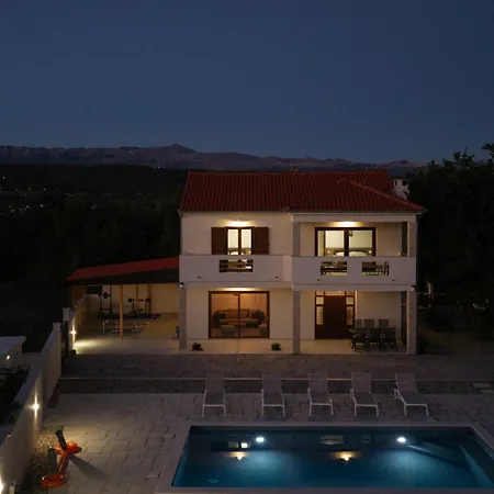 Zen Garden With Heated Pool Villa