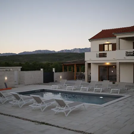 Villa Zen Garden With Heated Pool