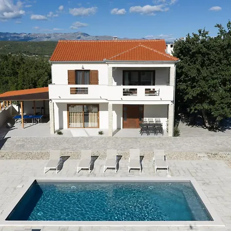 Zen Garden With Heated Pool Villa Posedarje