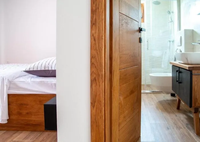 Вилла Zen Garden With Heated Pool