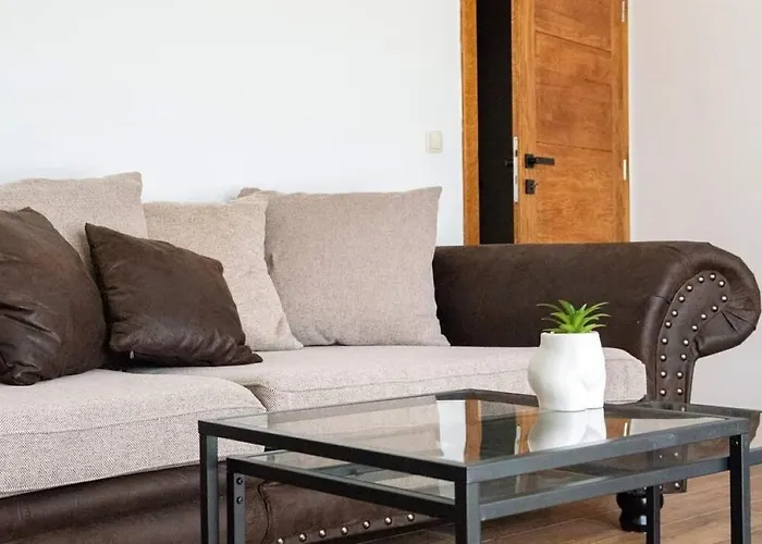 Вилла Zen Garden With Heated Pool